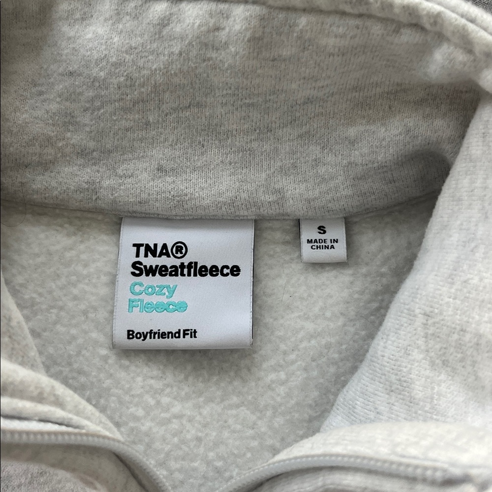 Aritzia Cozy Fleece 1/4 Zip Sweater - Picture 3 of 5